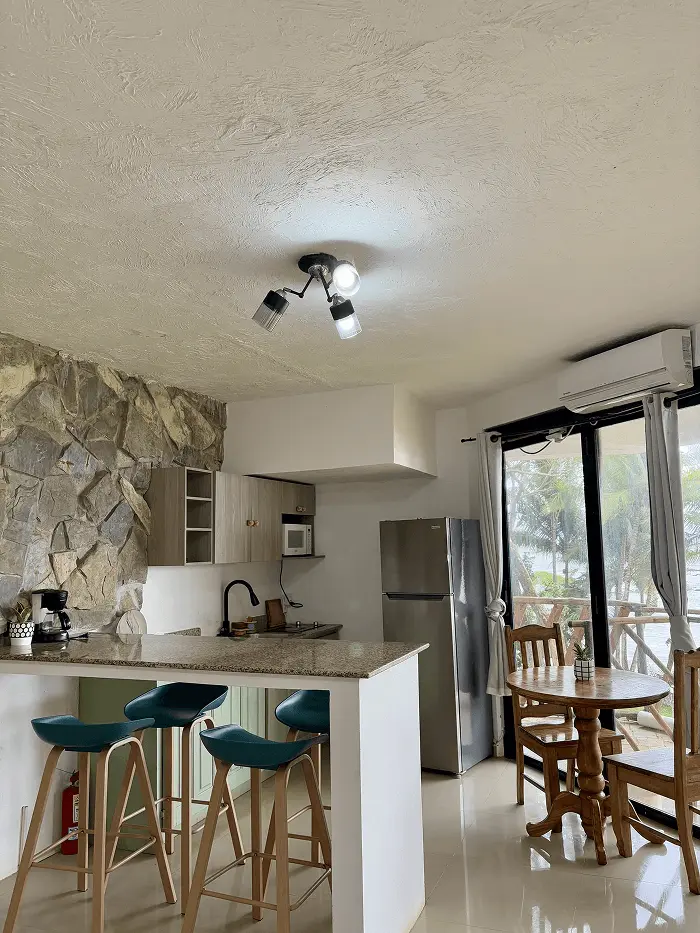 Deluxe Two-Bedroom Apartment with Balcony image 5