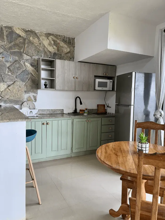 Deluxe Two-Bedroom Apartment with Balcony image 7