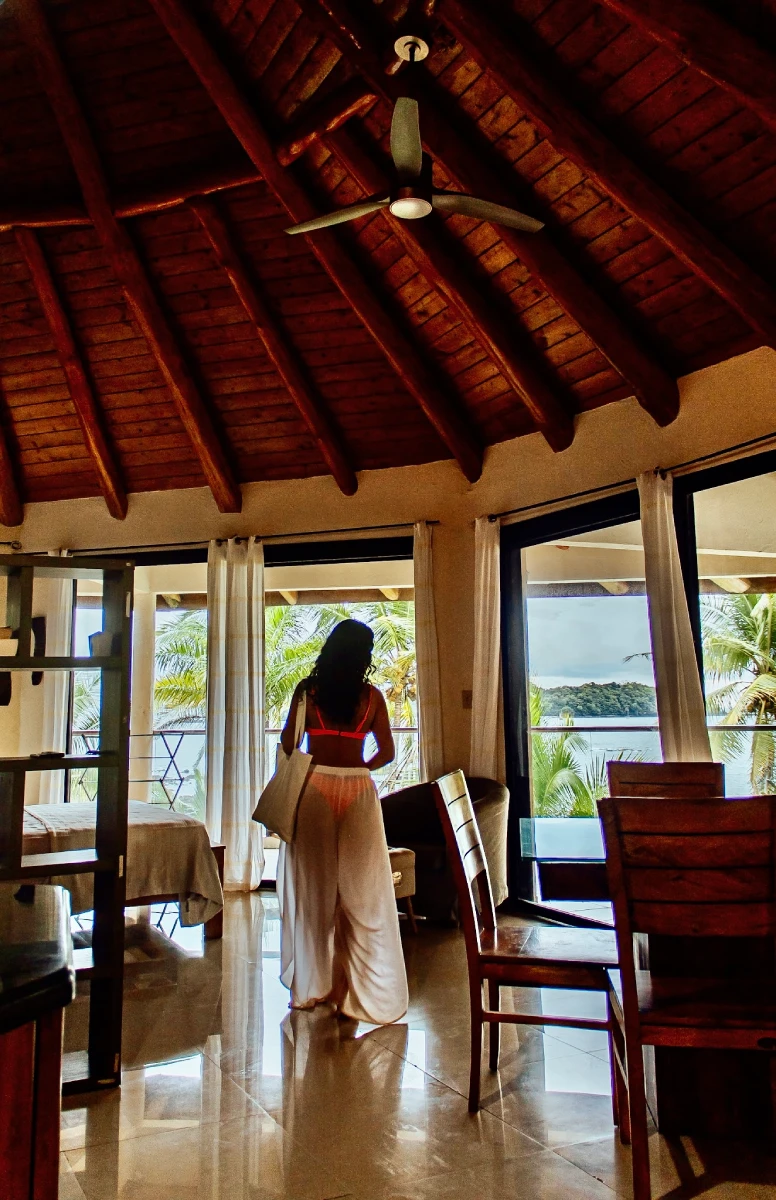 Sea View Suite image 7