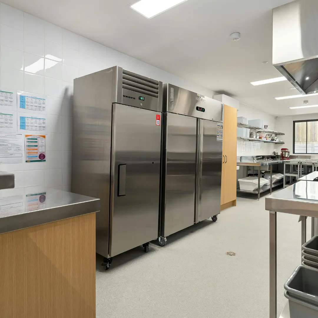 Locales Comerciales - Cocina comercial moderna