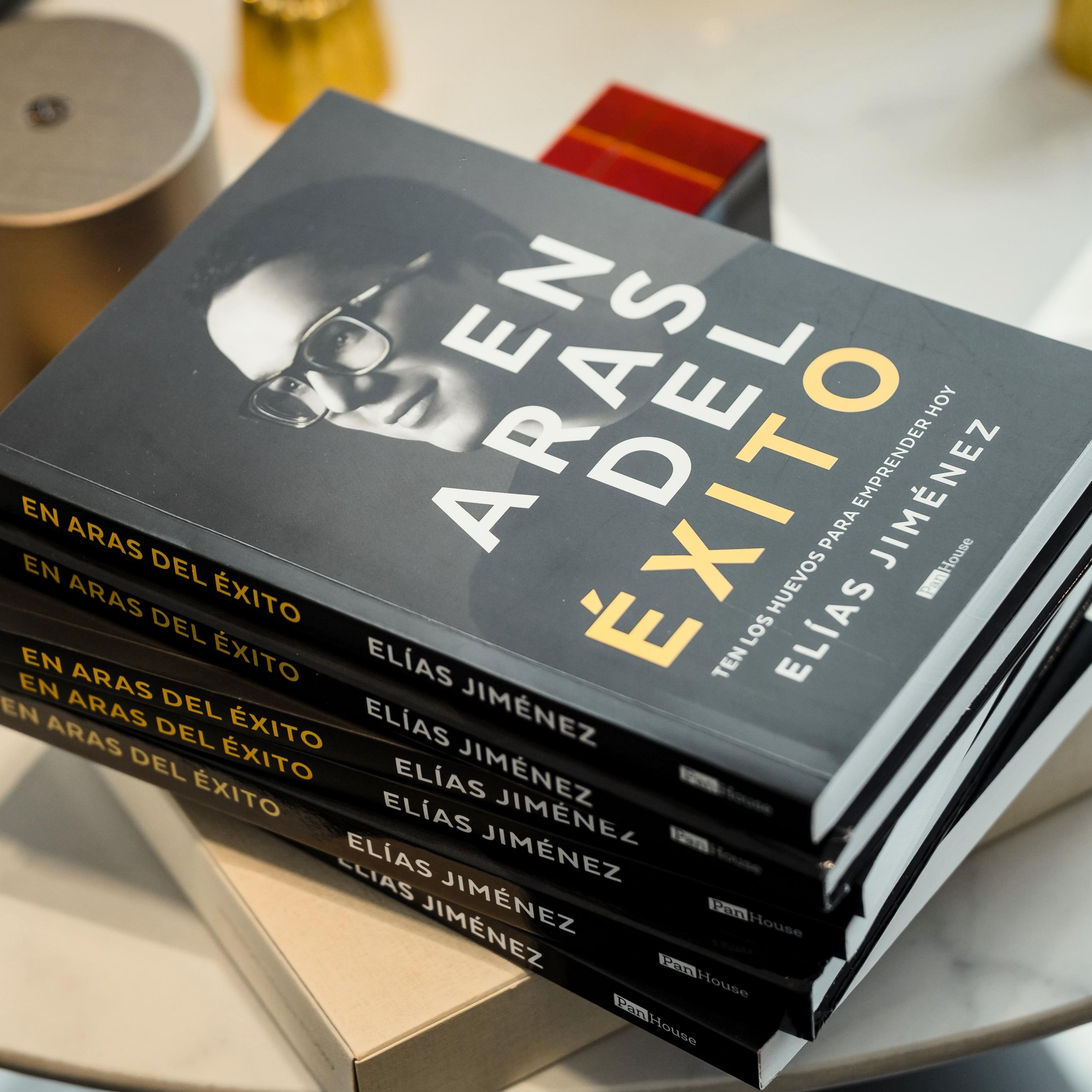 Libro En Aras del Éxito
