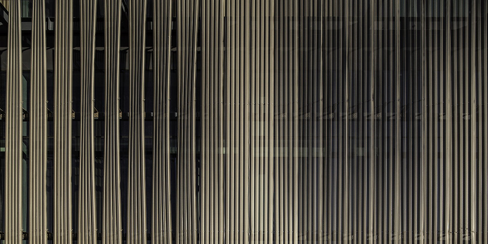 HUNTER DOUGLAS