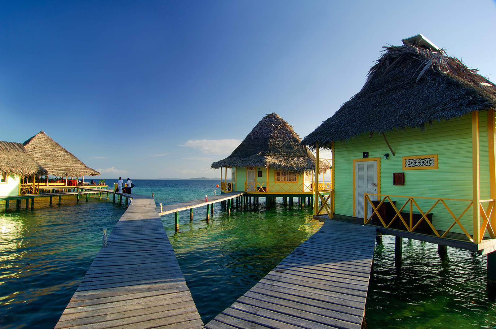 Punta Caracol Aqua Lodge